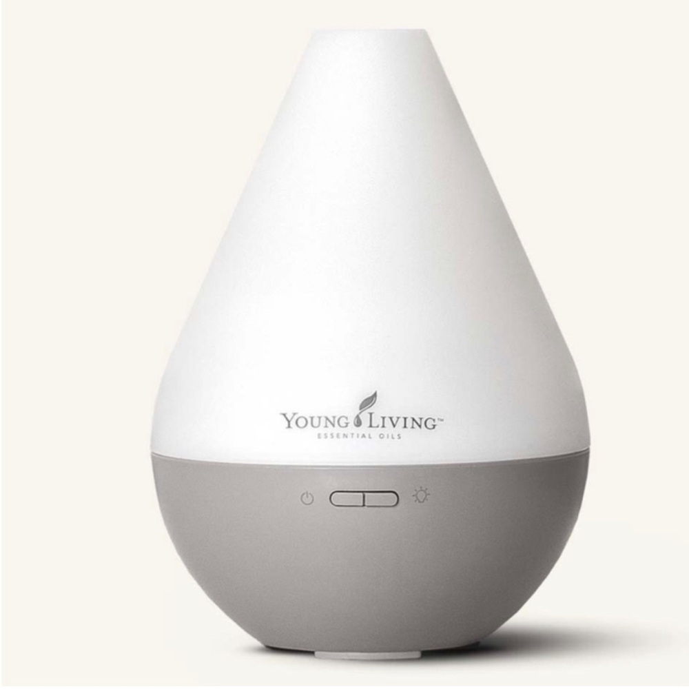 Young Living Dewdrop Diffuser Essential Oil Humidifier - Picture 5 of 8